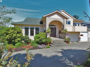 955 N 7th Rd, Coos Bay, OR 97420