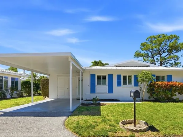 215 Fair Winds Dr #215, Nokomis, FL 34275