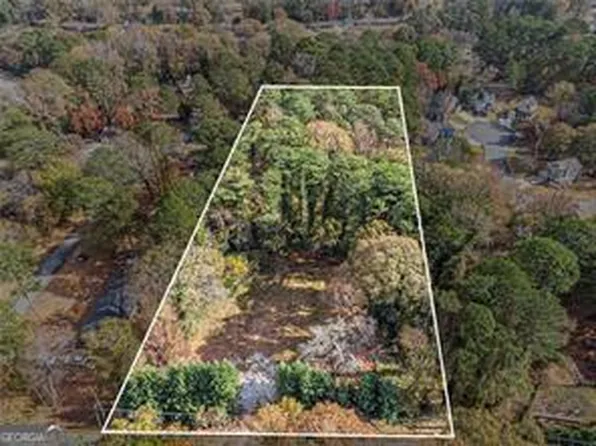 883 Mountain View Dr, Stone Mountain, GA 30083