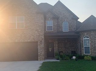 1020 Meadowview Ln, Clarksville, TN 37040