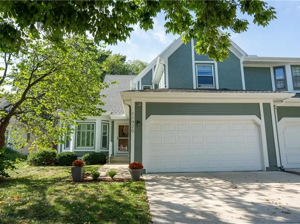 11920 Grandview St, Overland Park, KS 66213