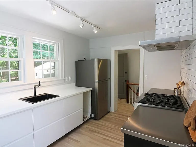 126 Morningside Dr S #1 — Photo 6