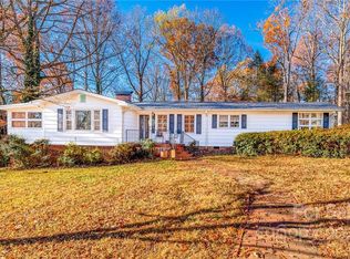 1456 Crowders Mountain Rd, Bessemer City, NC 28016