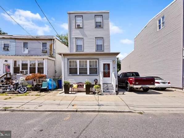 844 Cumberland St, Gloucester City, NJ 08030