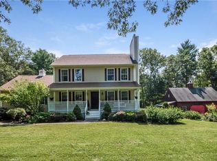 41 Karen Dr, Hope Valley, RI 02832