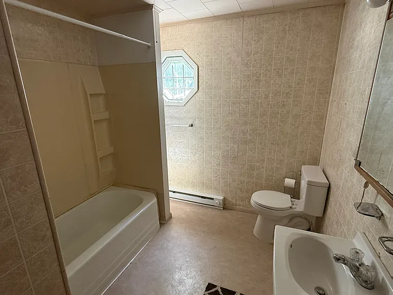 107 Gibson St — Photo 8