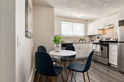 401 Grier Ave NE Photo 1