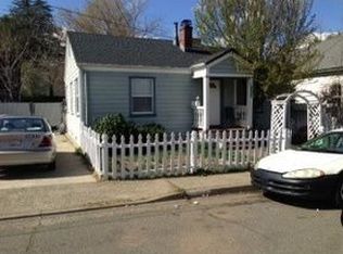 1084 East St, Redding, CA 96001