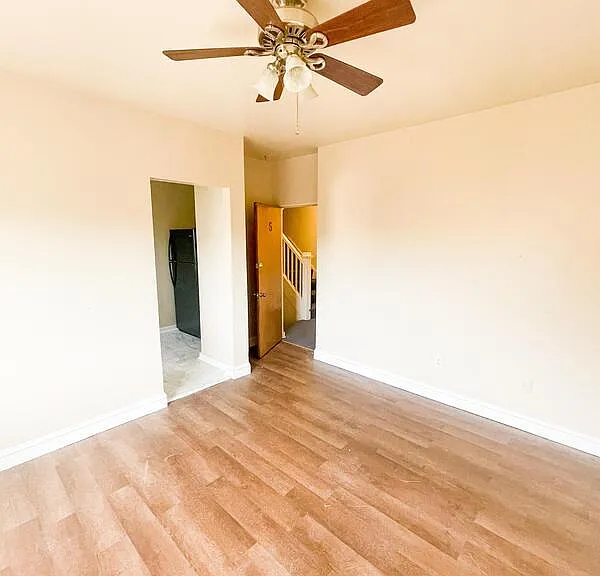 3500 Elm St #6 — Photo 3