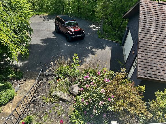 3rd image of 326 Overview Dr