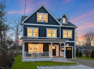 697 Prospect St, Maplewood, NJ 07040