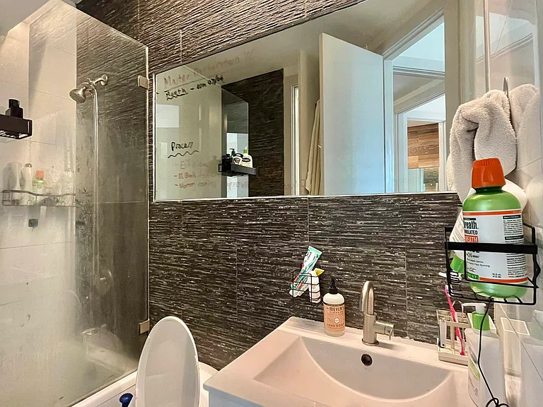 376 Graham Ave #2R — Photo 11