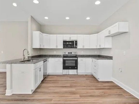 5th image of 1194 Melody Ave