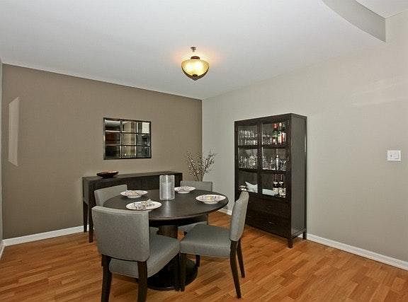 5th image of 160 E Illinois St APT 1708