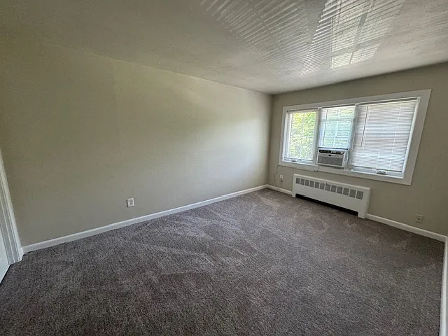 Farmington Court Apartments — Photo 47