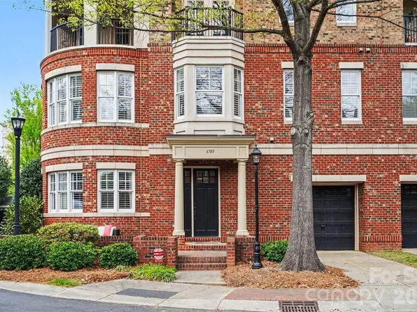 6705 Louisburg Square Ln, Charlotte, NC 28210