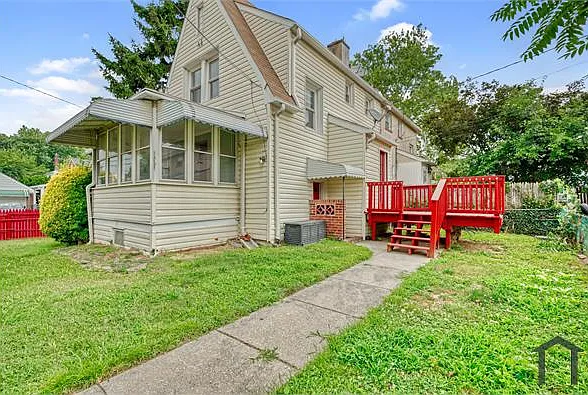 11 Sunship Rd — Photo 1