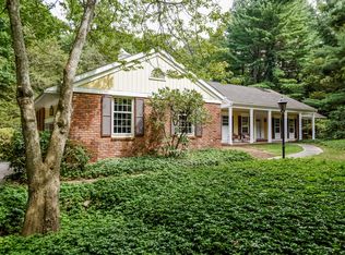 24 Pine Dr, Pound Ridge, NY 10576