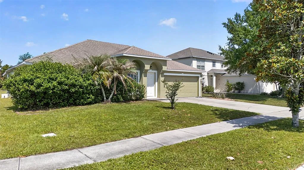 4 bed, 2.0 bath, 2148 sqft, $2,450 — Photo 4