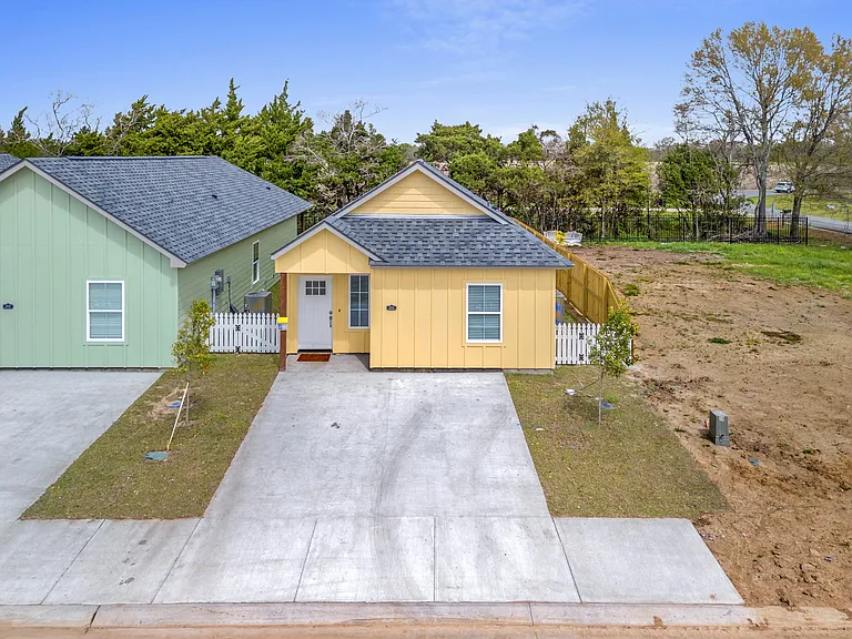The Crest Homes — Photo 29