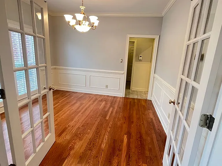 8570 Meadow Green Dr — Photo 7