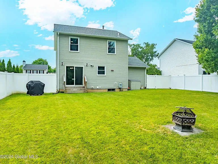 10 Corina Ct — Photo 29
