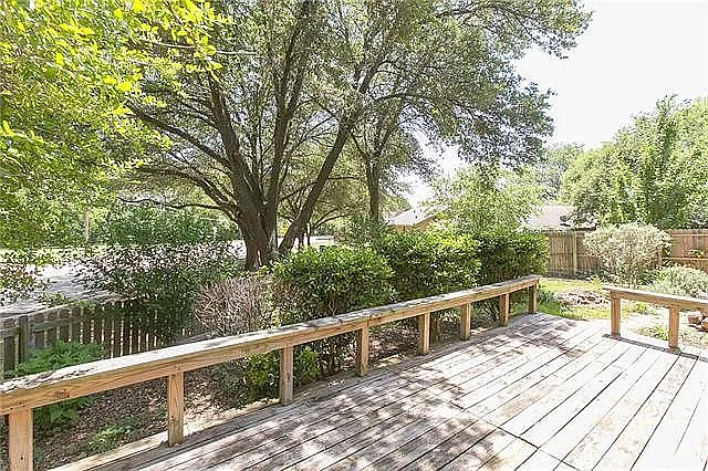 28 Brewster Ct — Photo 48