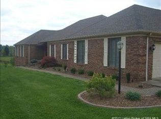2004 Farmgate Dr, Floyds Knobs, IN 47119