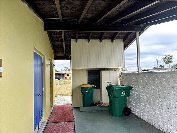3rd image of 22343 Montrose Ave
