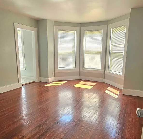 611 Elm St #2 — Photo 4