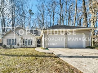 2705 Braemore Gln, Powder Springs, GA 30127