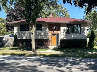 318 Marshall Rd, Bensenville, IL 60106