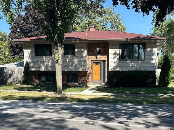 318 Marshall Rd, Bensenville, IL 60106