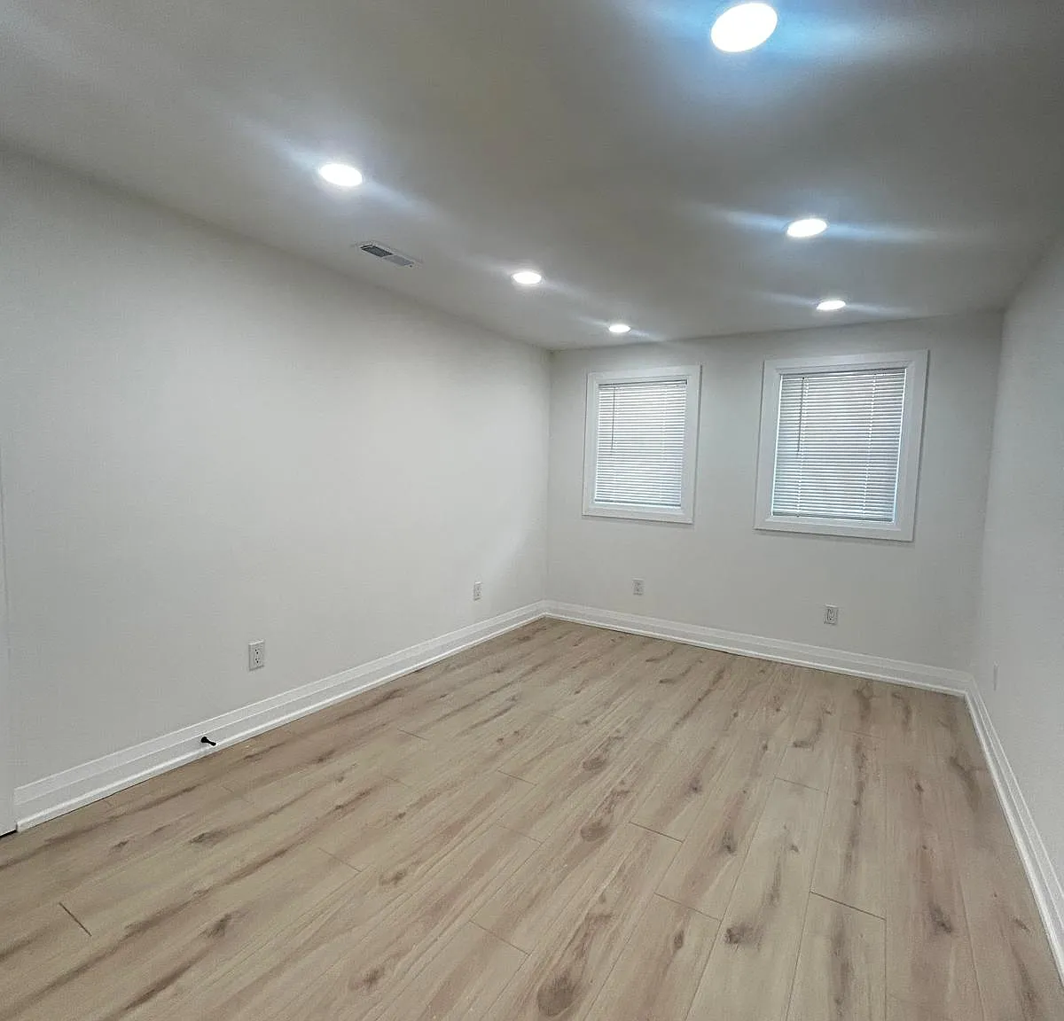 1 bed, 700 sqft, $1,585 — Photo 4