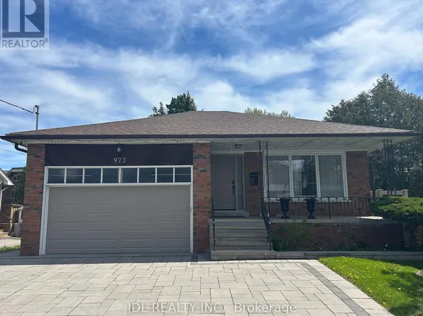 973 Willowdale Ave Suite B, Toronto, ON M2M 3C6