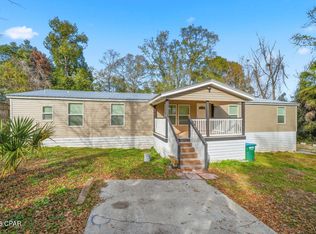 307 E Pennsylvania Ave, Bonifay, FL 32425