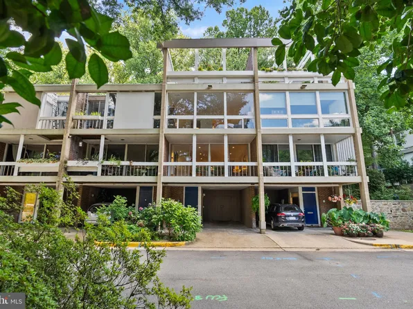 11519 Hickory Cluster, Reston, VA 20190