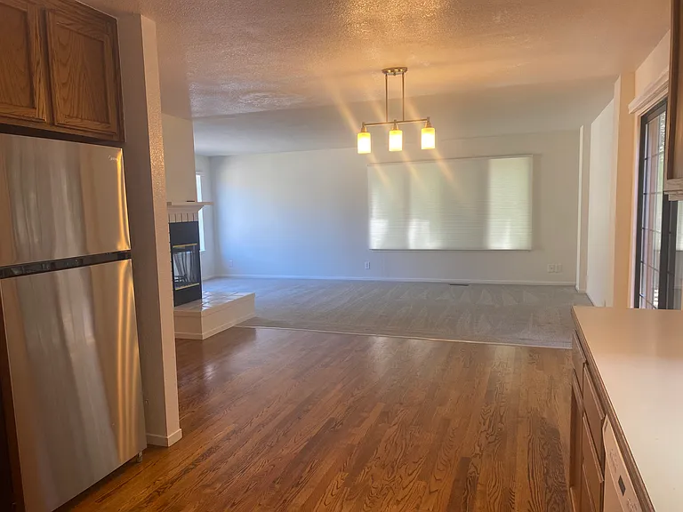 11 Burgundy Way — Photo 21