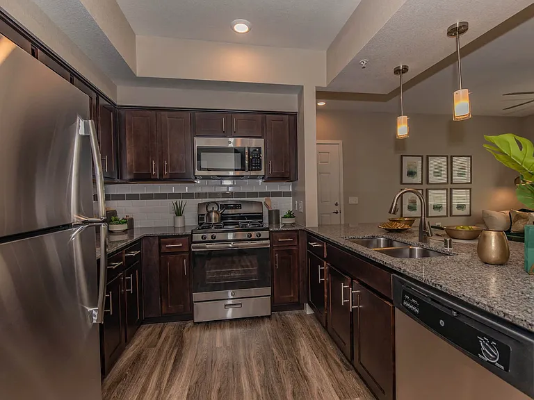 B2 1175 SQFT 2 Bed 2 Bath