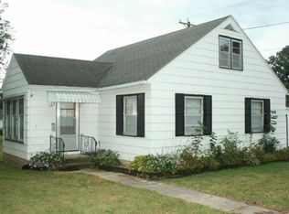 107 W Maple Ave, Conrad, IA 50621