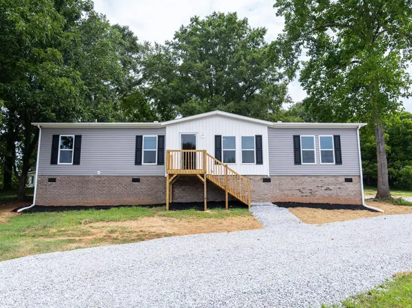 61 Tally Hoe Trl, Gray Court, SC 29645