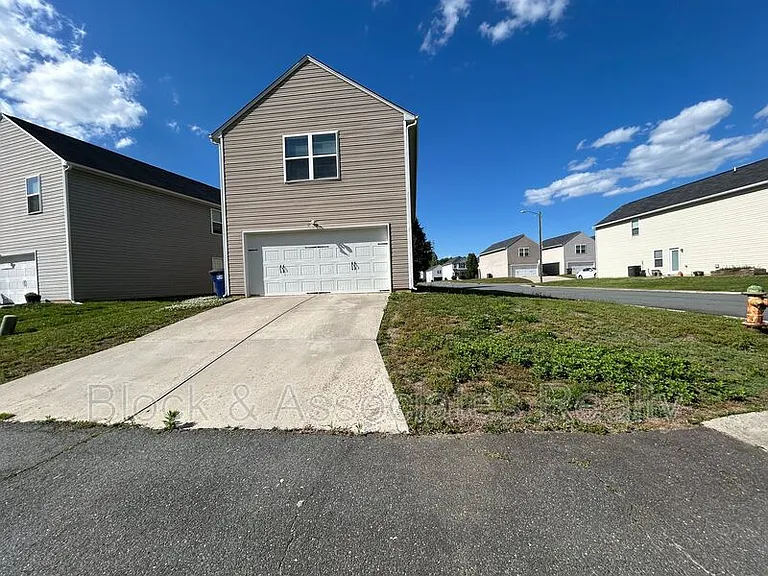 1895 Park Meadow Cir — Photo 13