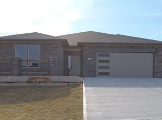 3915 Sweetclover St, Lawrence, KS 66049