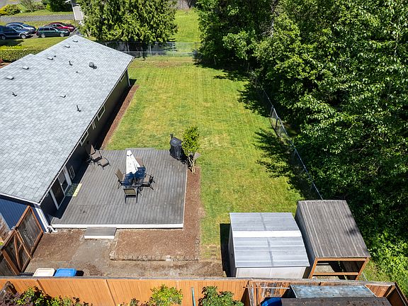 3rd image of 8442 Hawksridge Dr SE