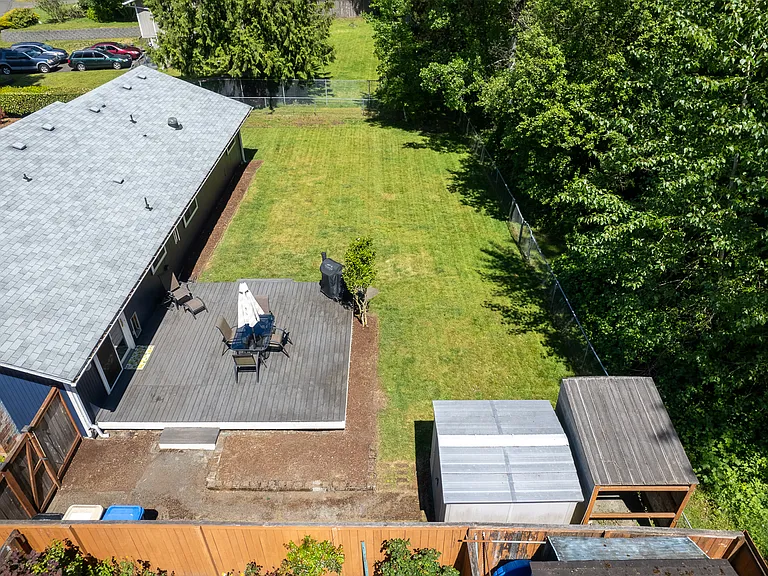 8442 Hawksridge Dr SE — Photo 3