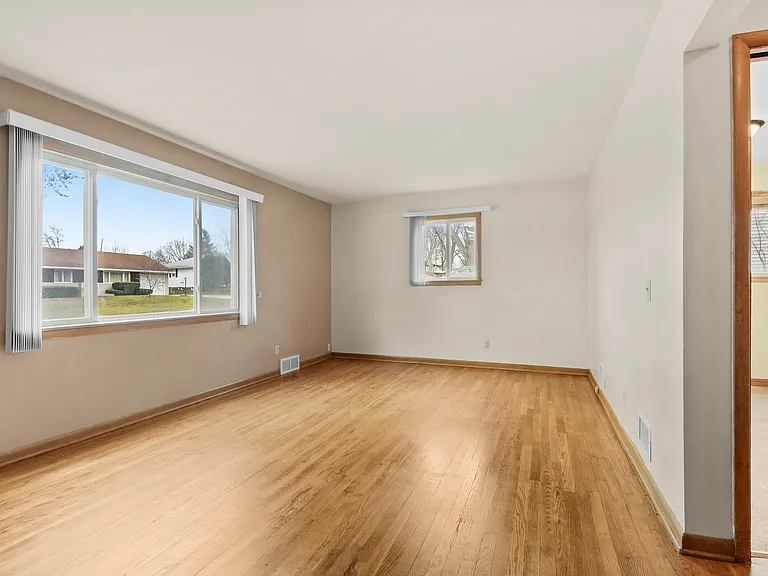 426 Rushmore Ln #3 — Photo 4
