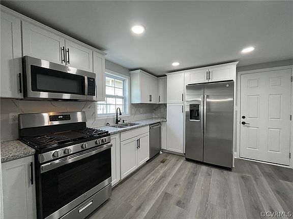 4th image of 133 Virginia Ave