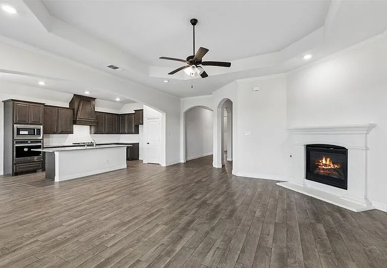 2513 Loudon St W — Photo 6