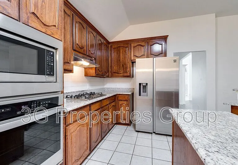1316 Lochness Dr — Photo 13