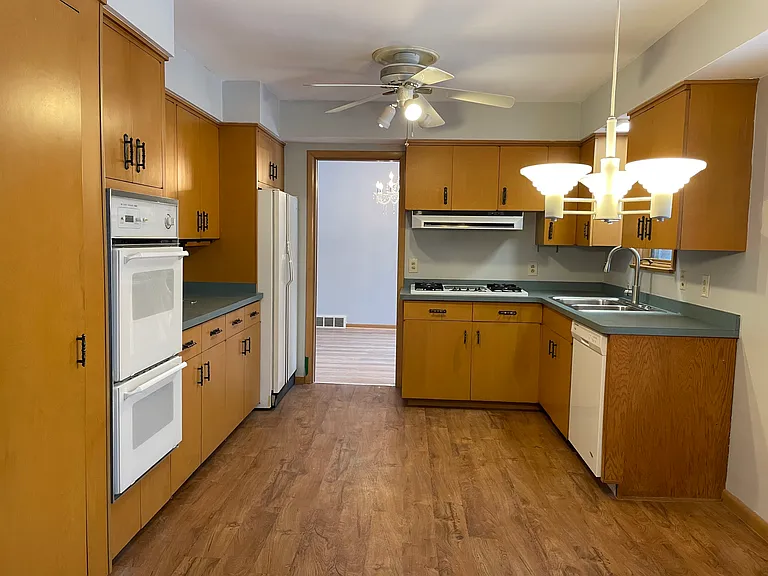 748 Radford Dr — Photo 5
